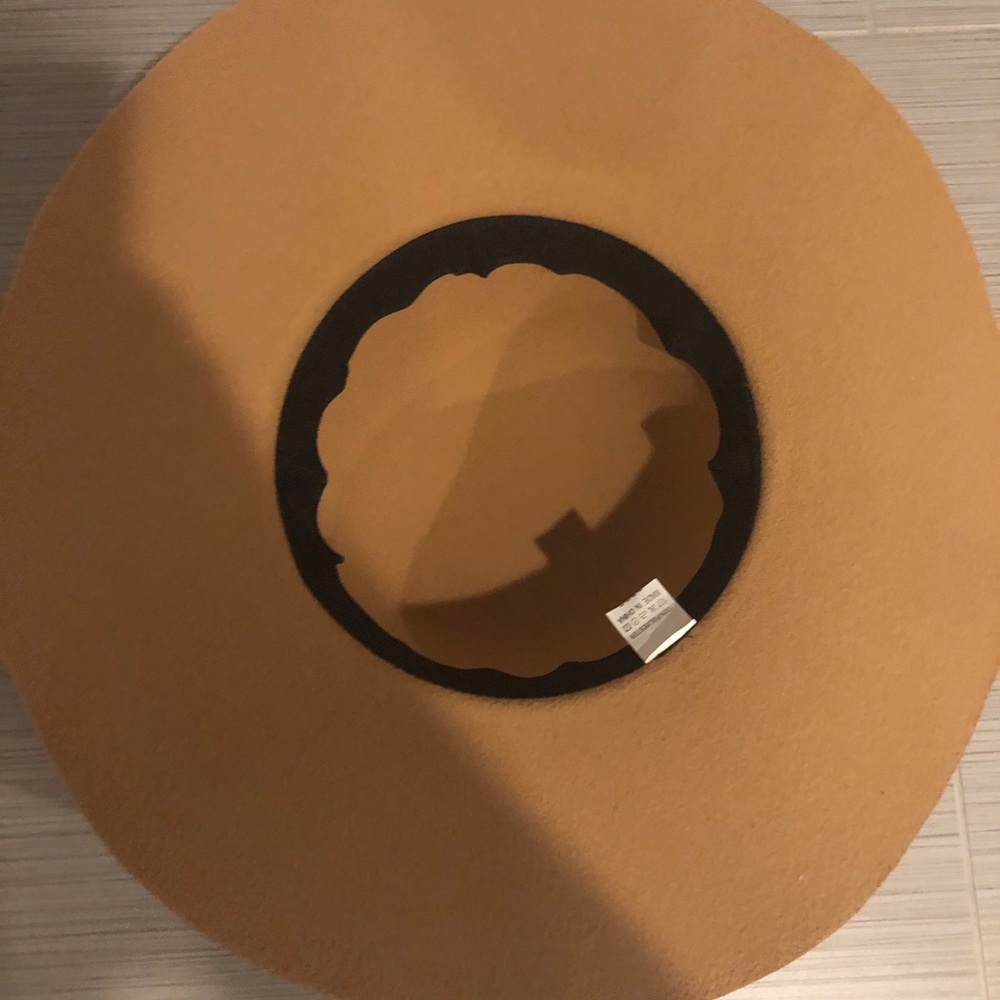 Hat - Picture 2 of 3